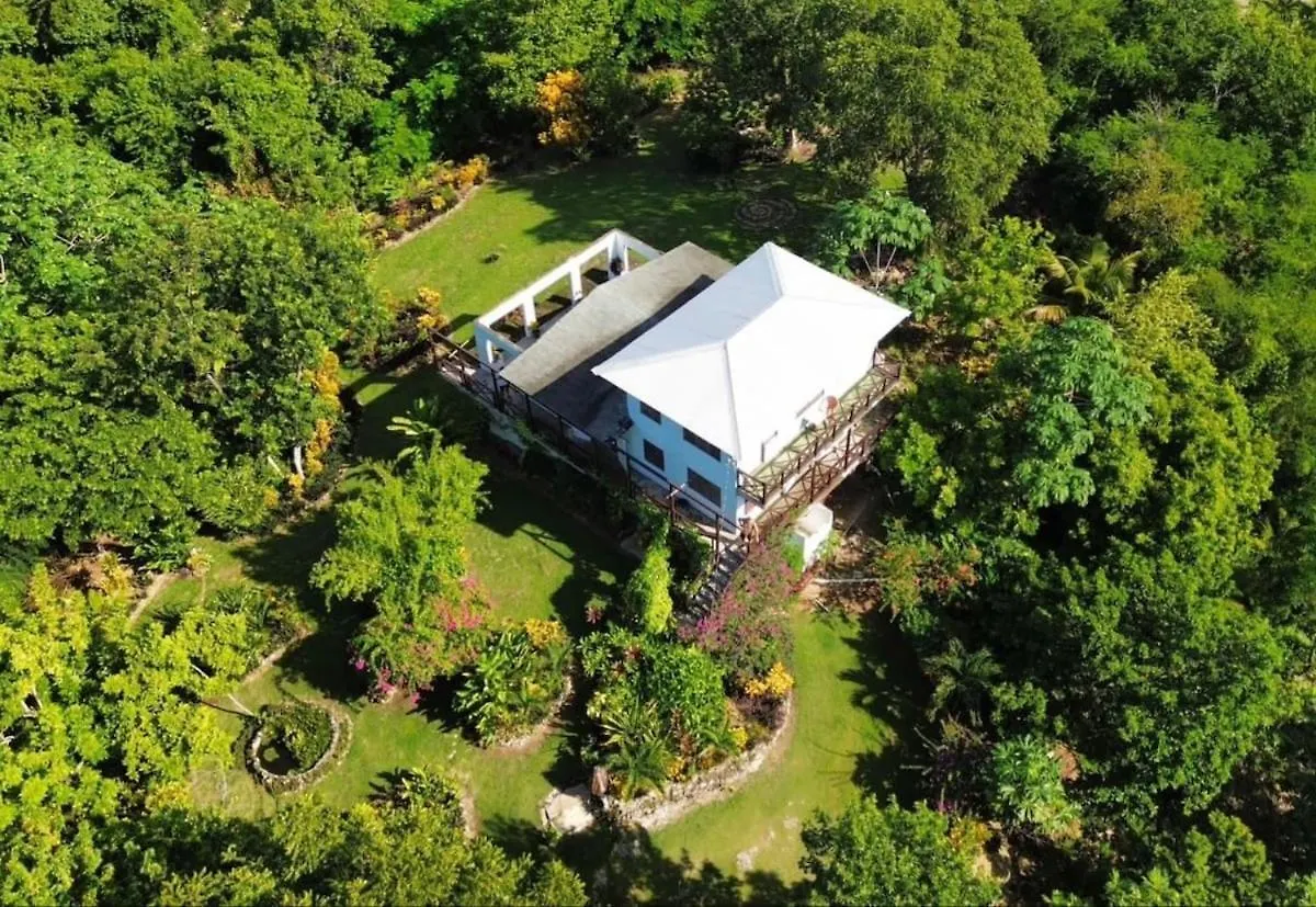 Private Hilltop - Garden Apartment - Orange Bay